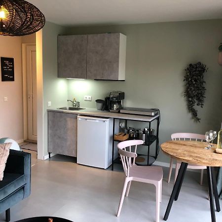 B&B Snurk Stiens, Fijn Verblijf Aan Open Vaarwater Экстерьер фото