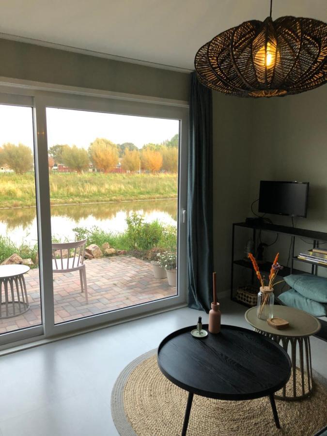 B&B Snurk Stiens, Fijn Verblijf Aan Open Vaarwater Экстерьер фото