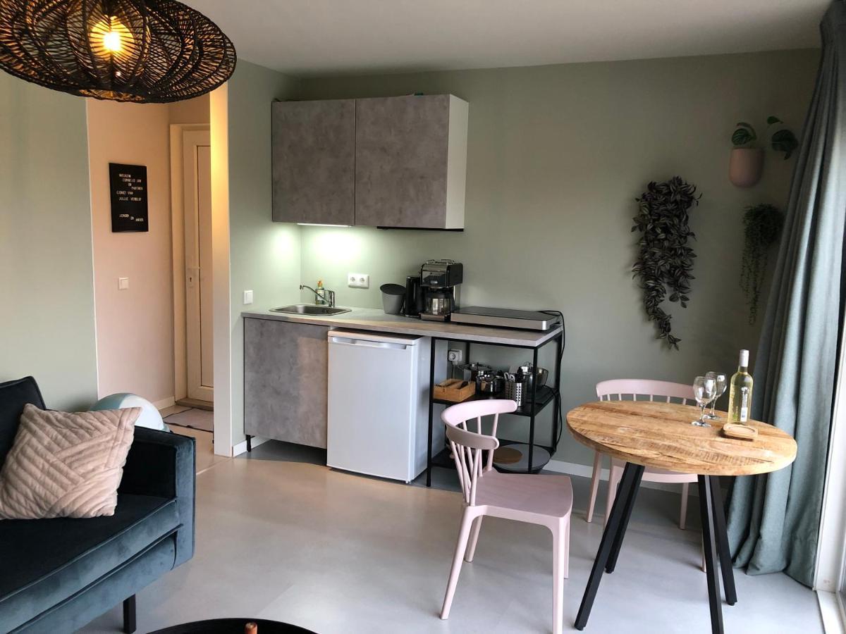 B&B Snurk Stiens, Fijn Verblijf Aan Open Vaarwater Экстерьер фото